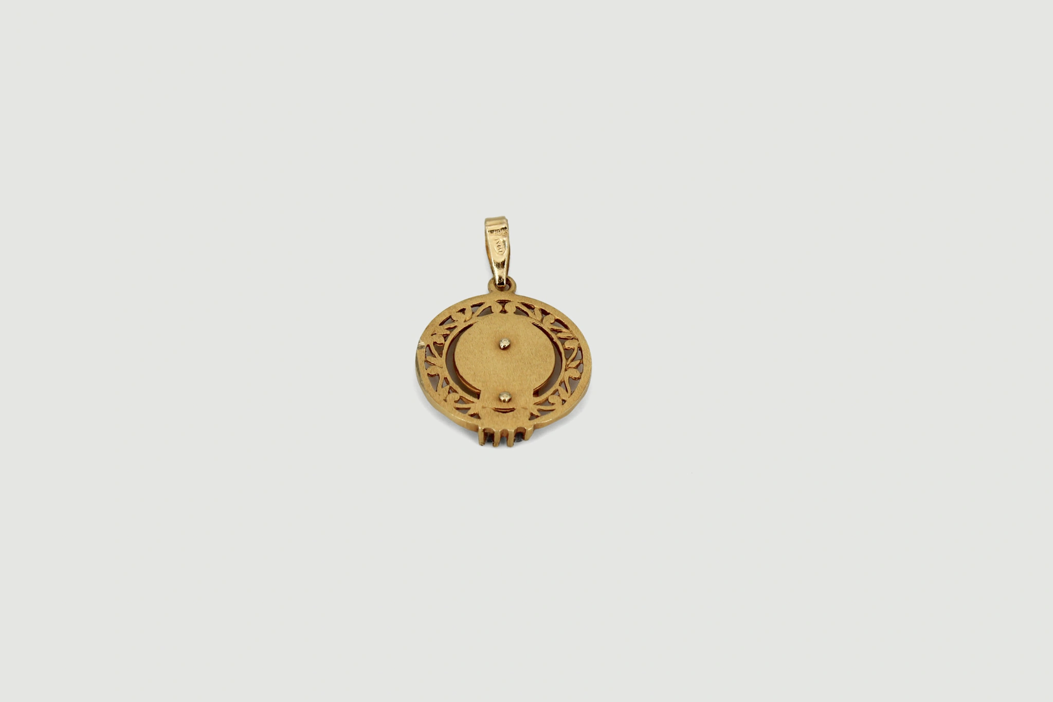 Medalla de oro de 18k con circonitas — vista alternativa