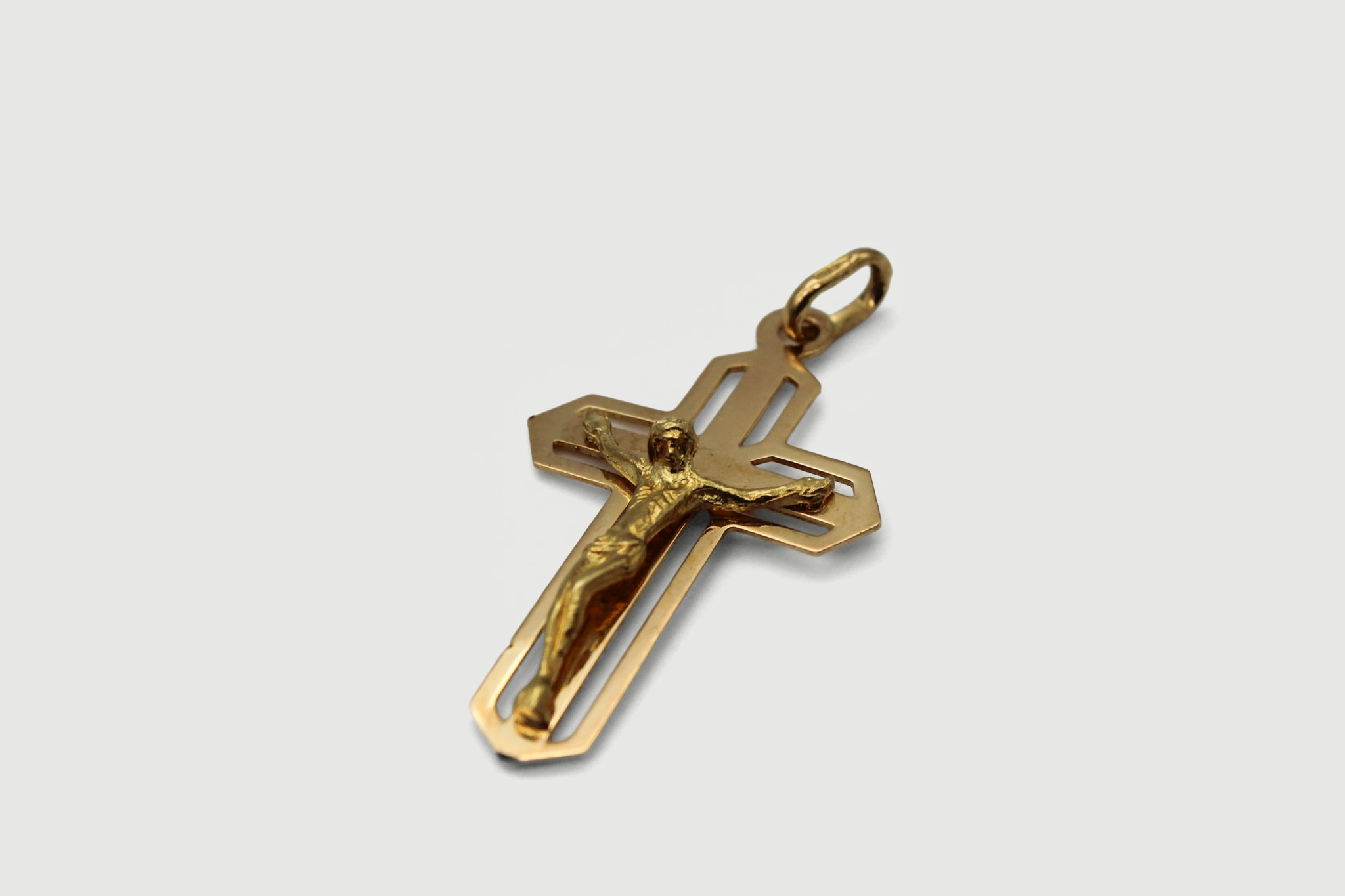 Cruz de oro de 18k con Cristo