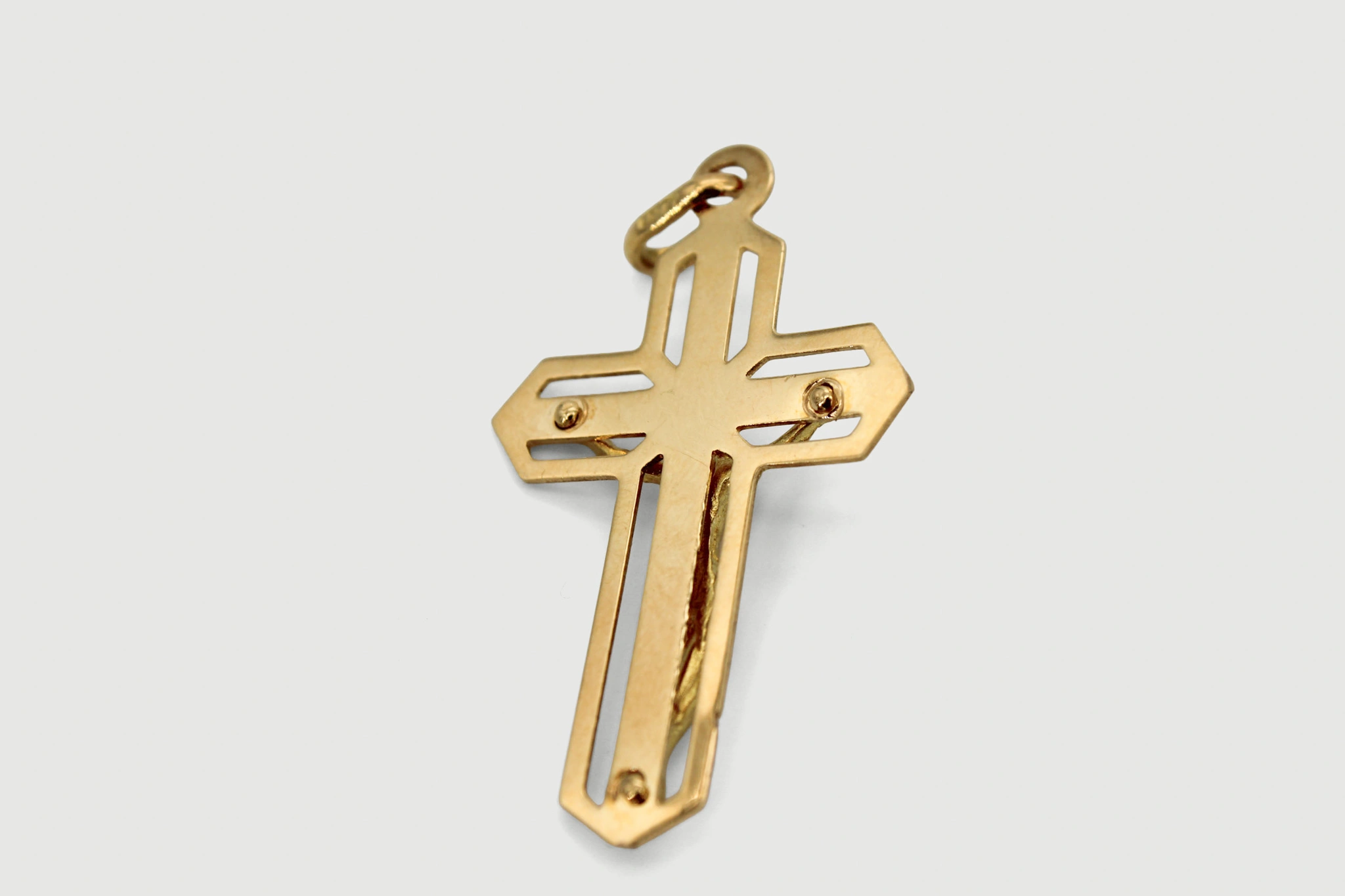 Cruz de oro de 18k con Cristo — vista alternativa