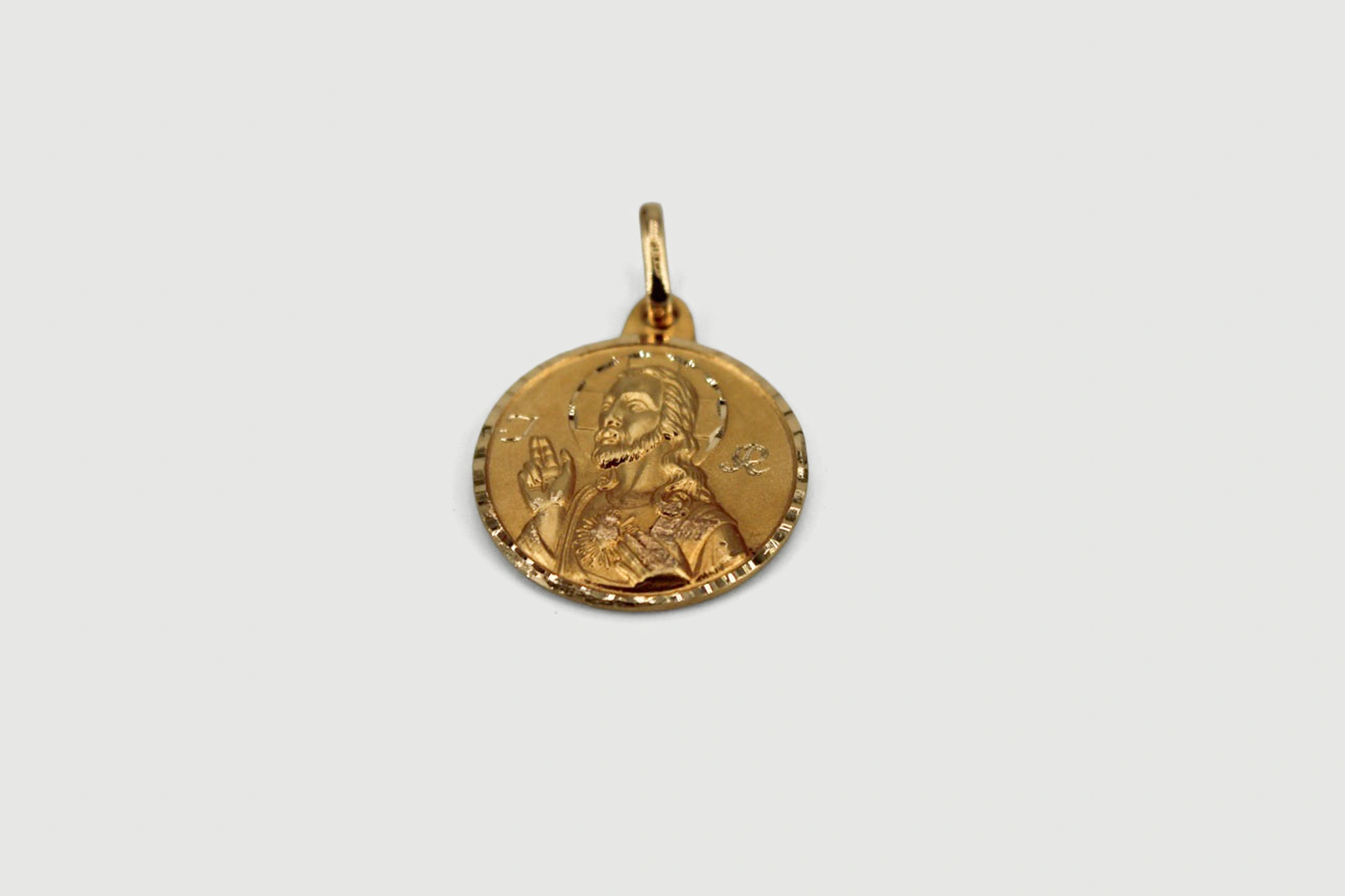 Medalla de oro de 18k con Virgen María