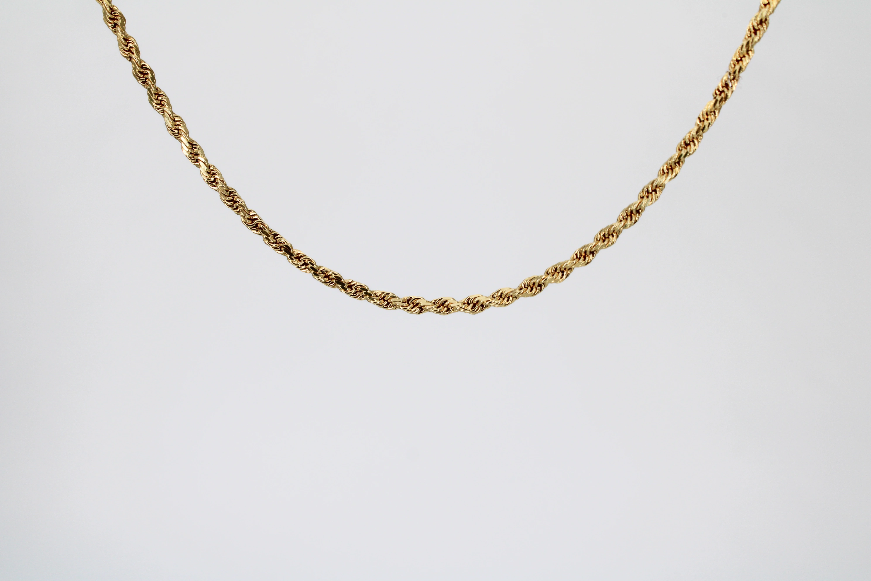 Collar de oro de 18k salomónico