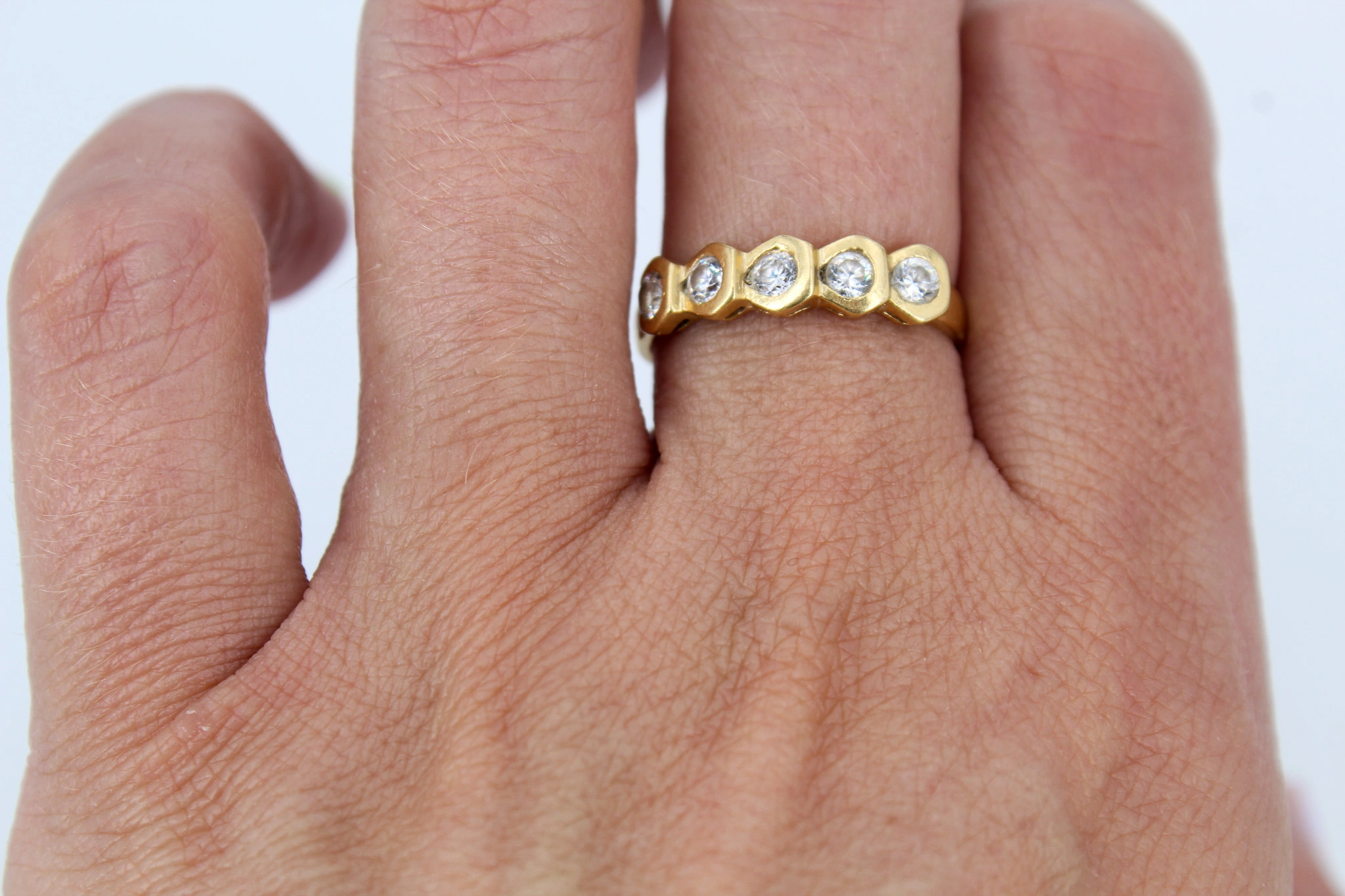 Anillo de oro 18K con circonitas — foto 3