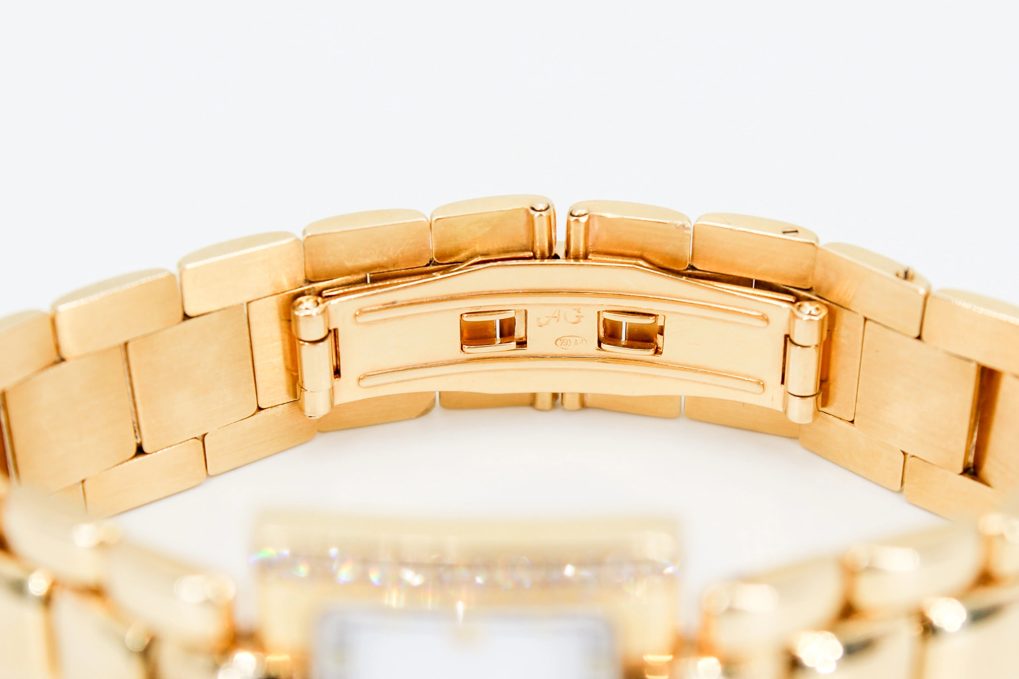 Reloj manual de oro de 18k con diamantes — vista alternativa