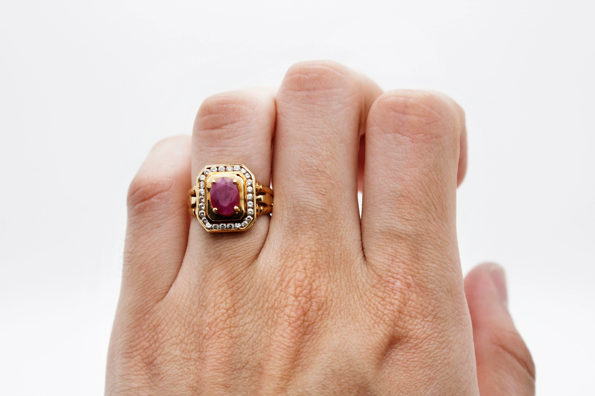Anillo de oro 18K con piedra central — foto 3