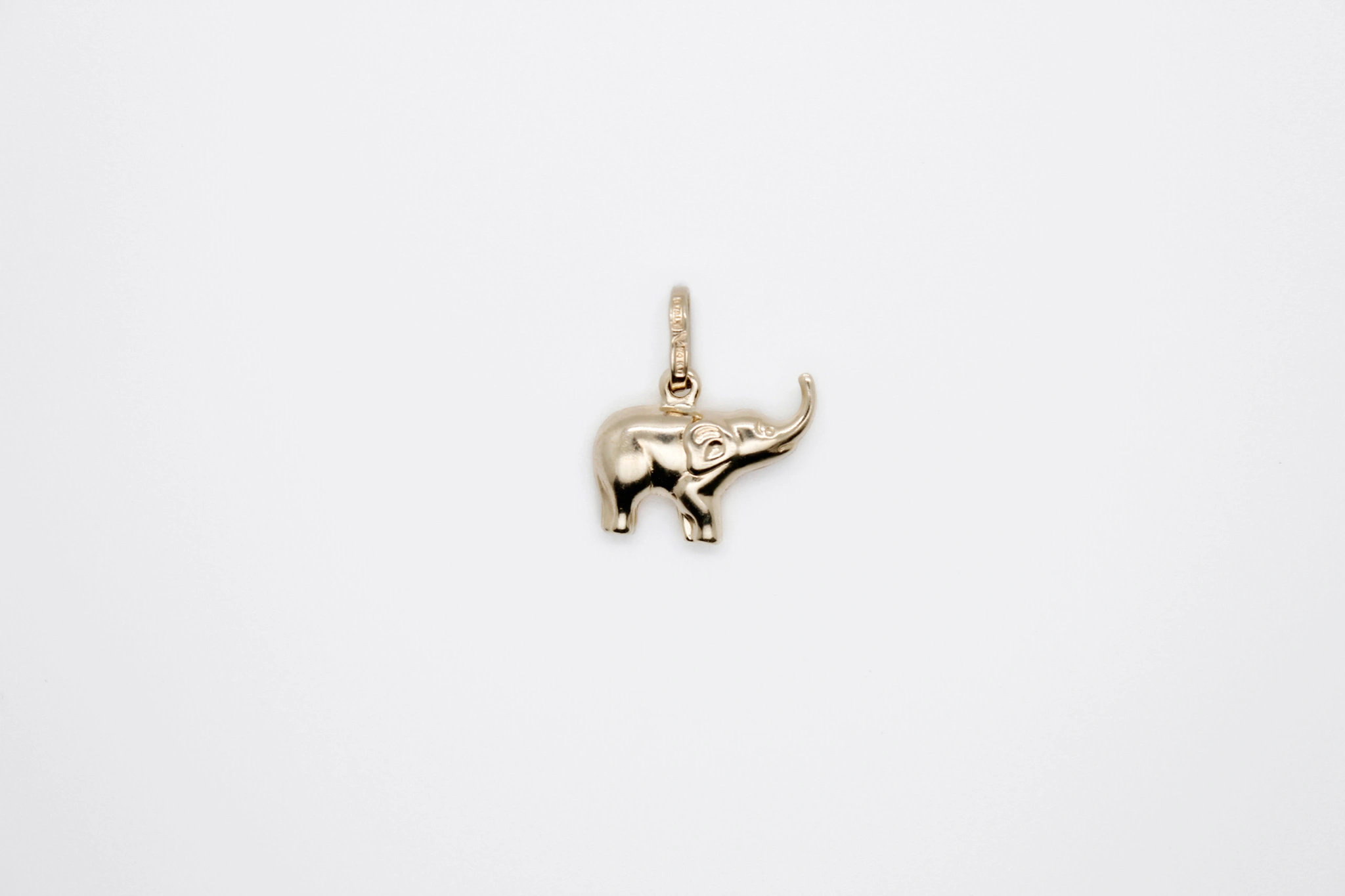 Colgante elefante de oro 14K