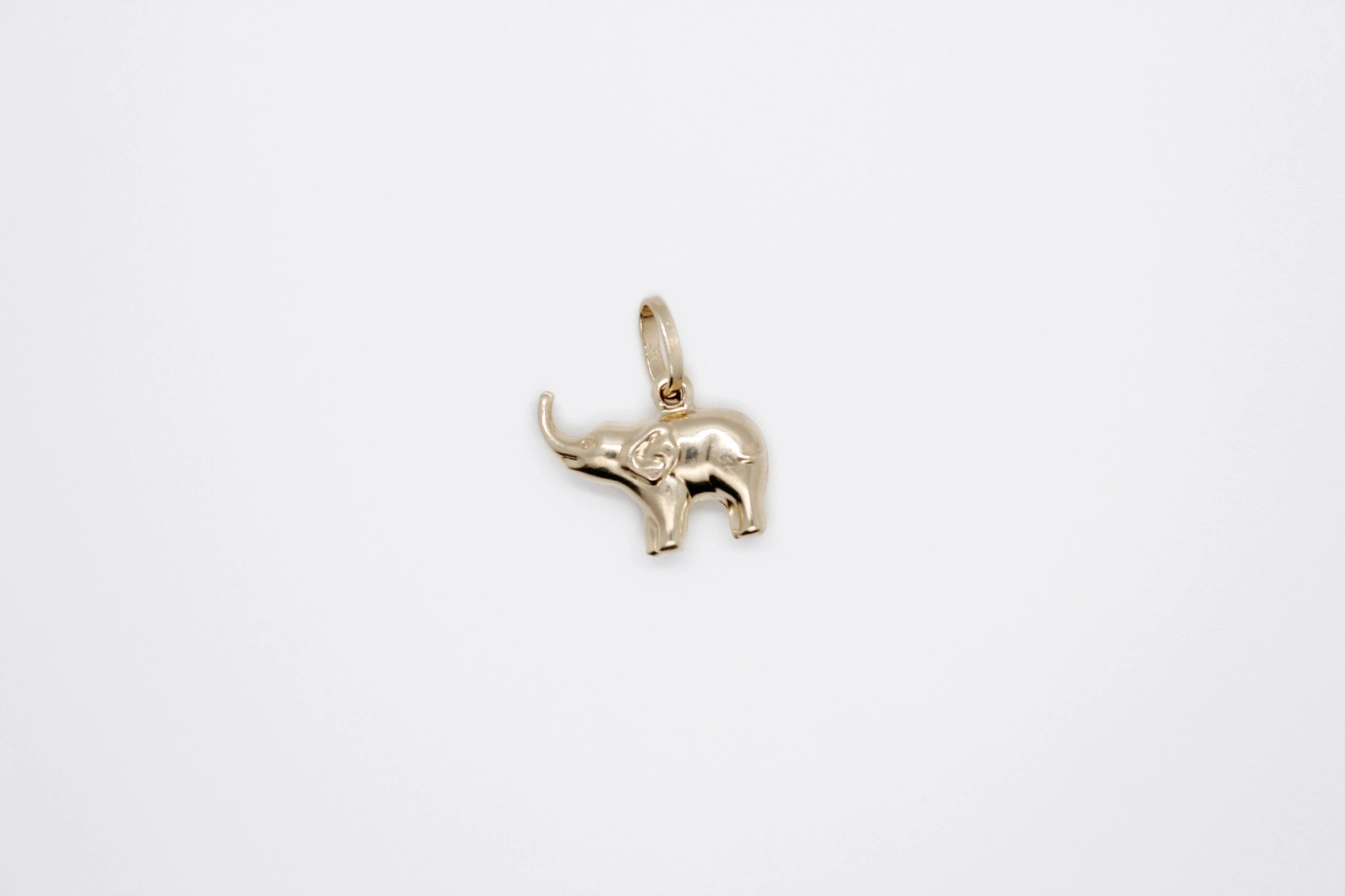 Colgante elefante de oro 14K — vista alternativa